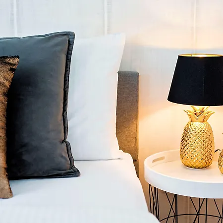 Industrial (adults Only) Lisbona