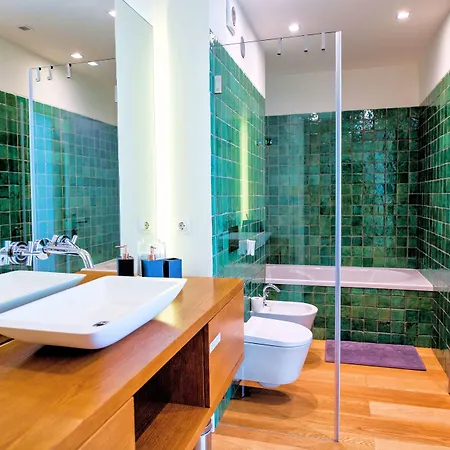 Industrial (adults Only) Lisbona