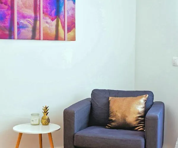 Гостевой дом Industrial (adults Only) 3*